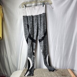 iTong Grey, Black & White Leggings Size S/M